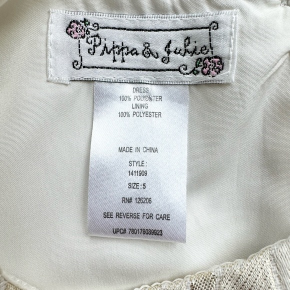 Pippa & Julie Girls Sleeveless Ivory/Gold Metallic Dress w/Rosette - size 5 - Picture 3 of 7